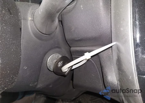 2015 Nissan Versa Note Sv z USA, uszkodzony, nr VIN 3N1CE2CP7FL392606